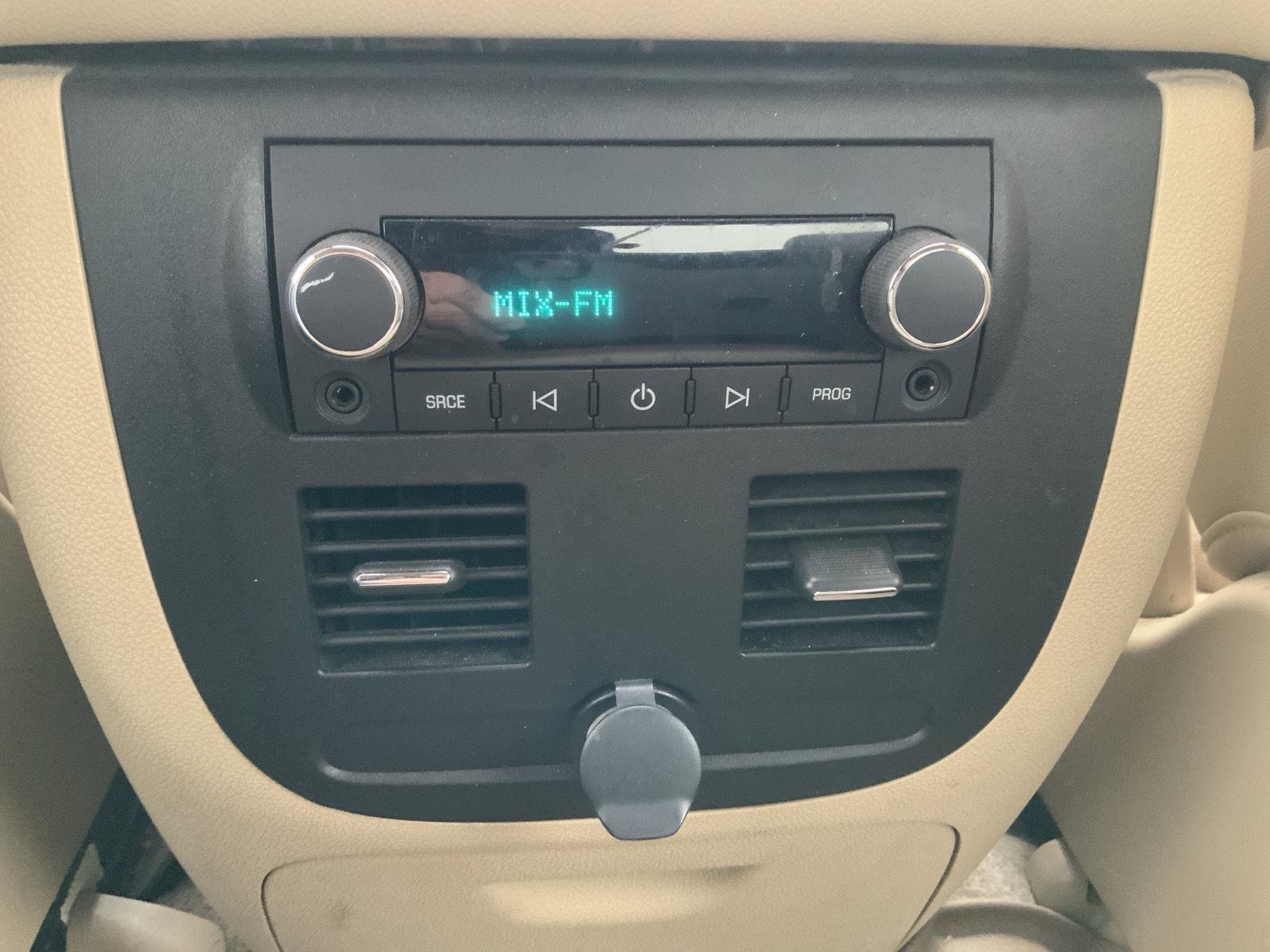 Used 2013 Chevrolet Avalanche LTZ image 50