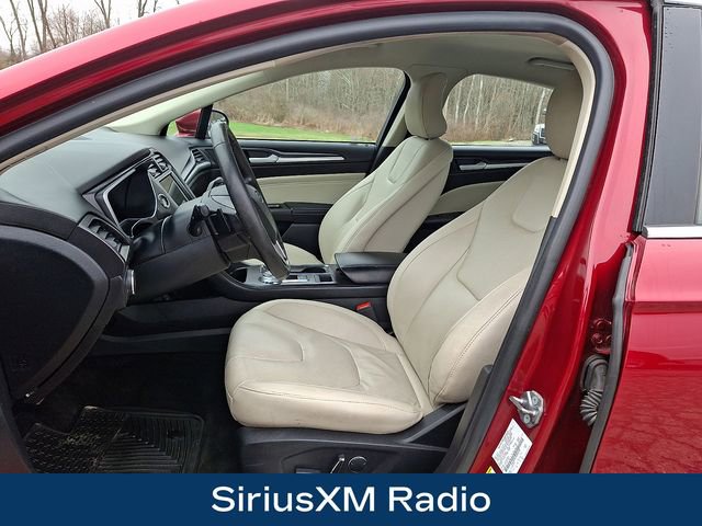 Used 2018 Ford Fusion Titanium AWD/4WD image 2