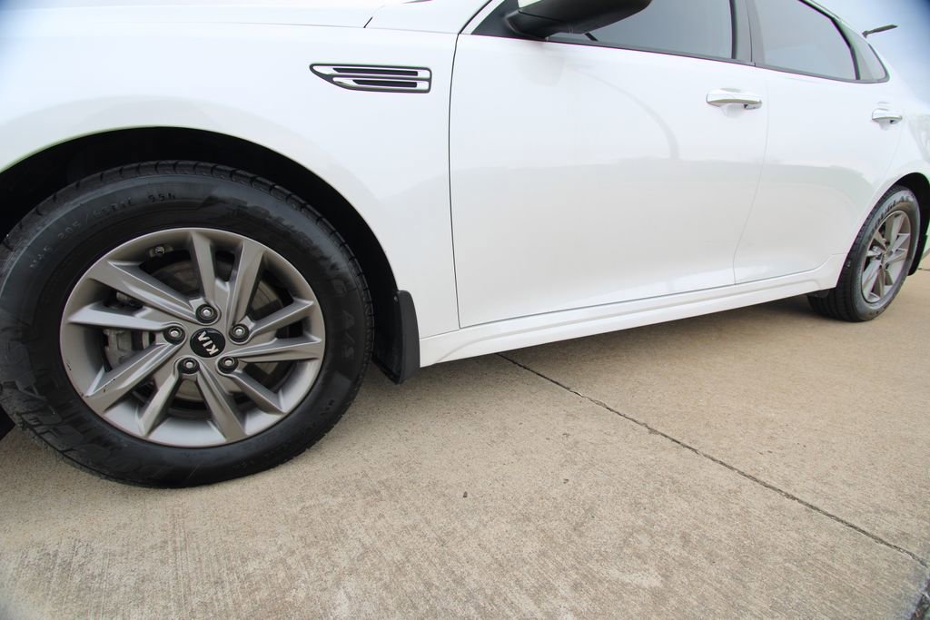 Used 2020 Kia Optima LX image 10