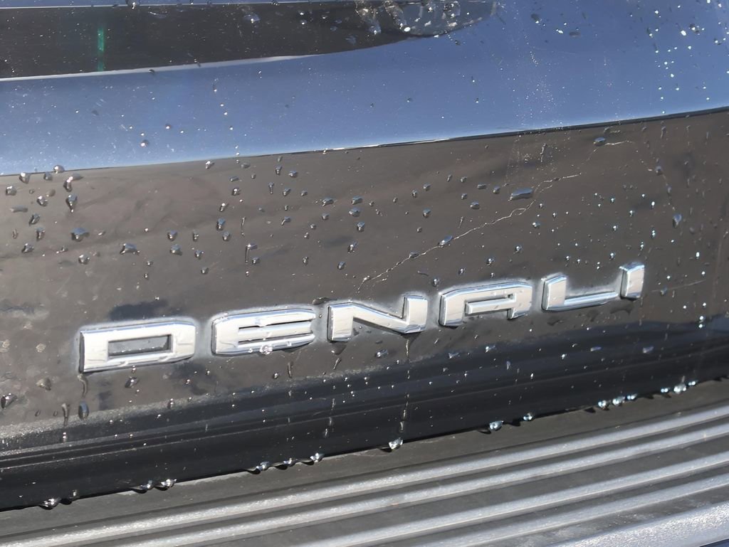 Used 2021 GMC Yukon Denali image 9