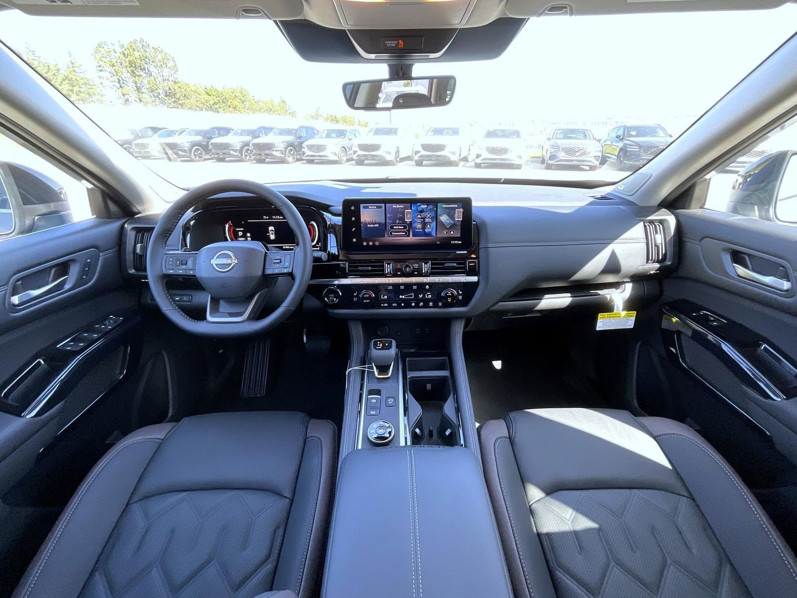 New 2026 Nissan Pathfinder Platinum AWD/4WD image 15