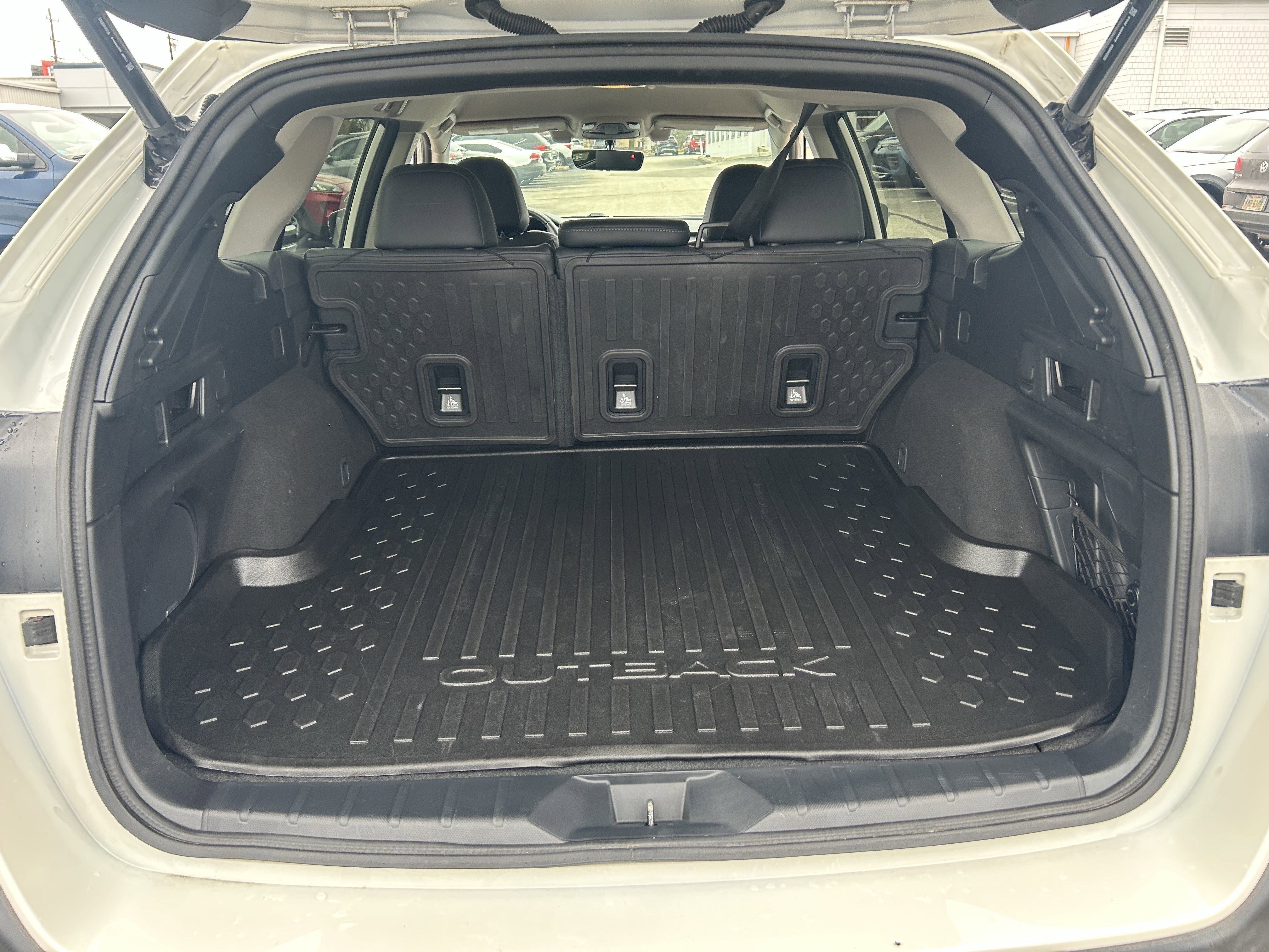 Used 2020 Subaru Outback Limited image 25