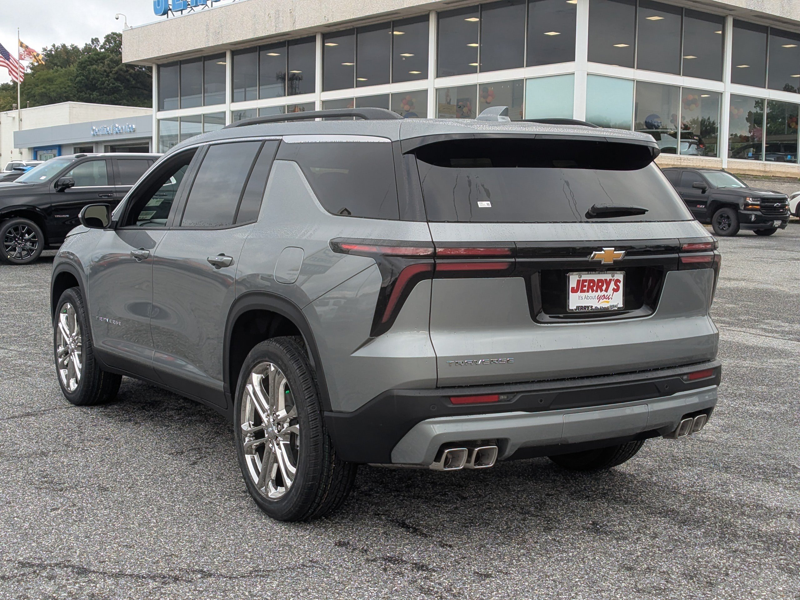 New 2027 Chevrolet Traverse LT FWD image 5