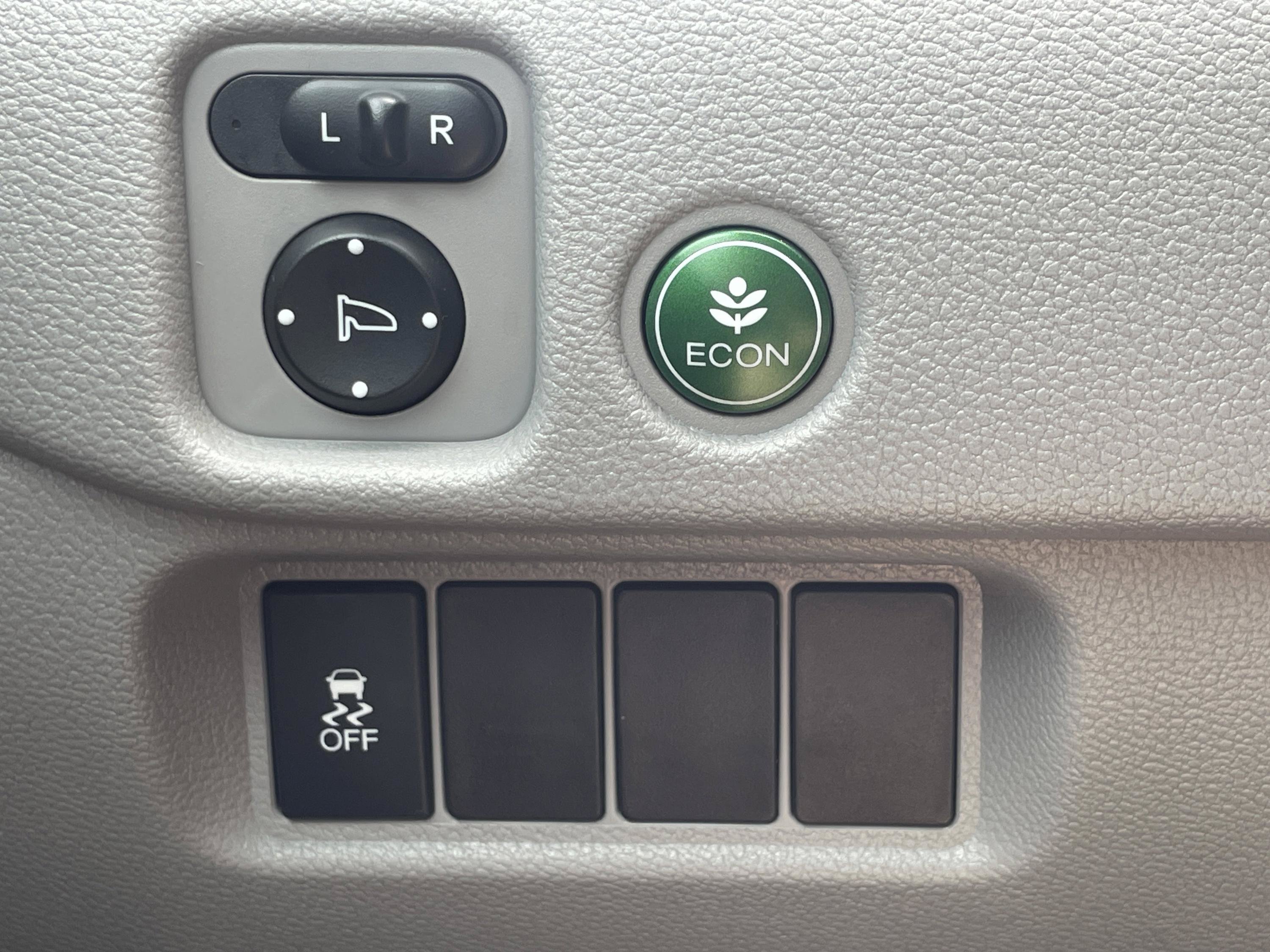 Used 2018 Honda Pilot LX image 25