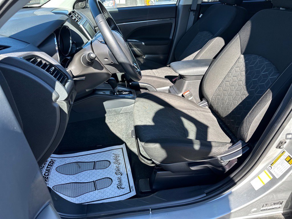 Used 2021 Mitsubishi Outlander Sport SE image 17