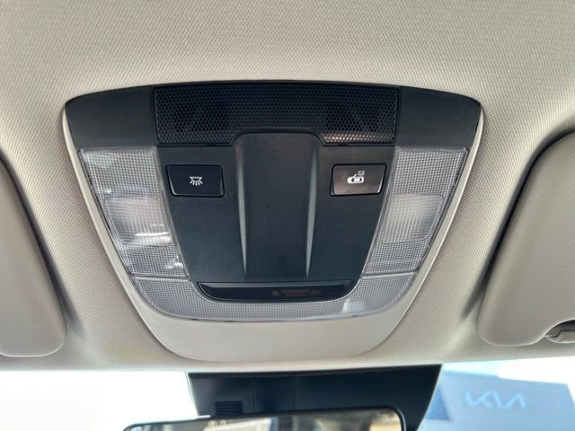 Used 2025 Kia Sportage LX image 27
