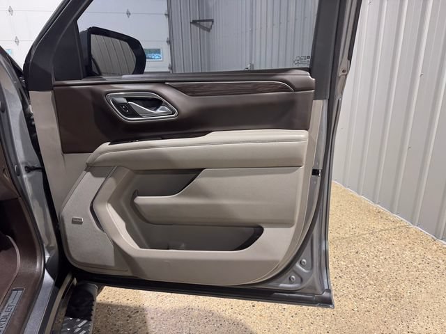 Used 2021 Chevrolet Suburban Z71 AWD/4WD image 24