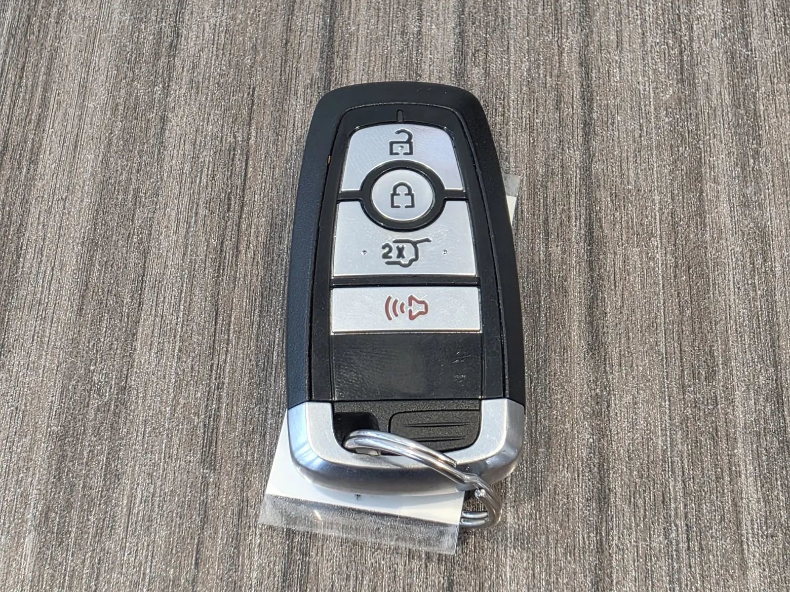 Used 2023 Ford Explorer XLT AWD/4WD image 46