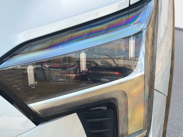 Used 2024 Toyota Sequoia Platinum AWD/4WD image 10