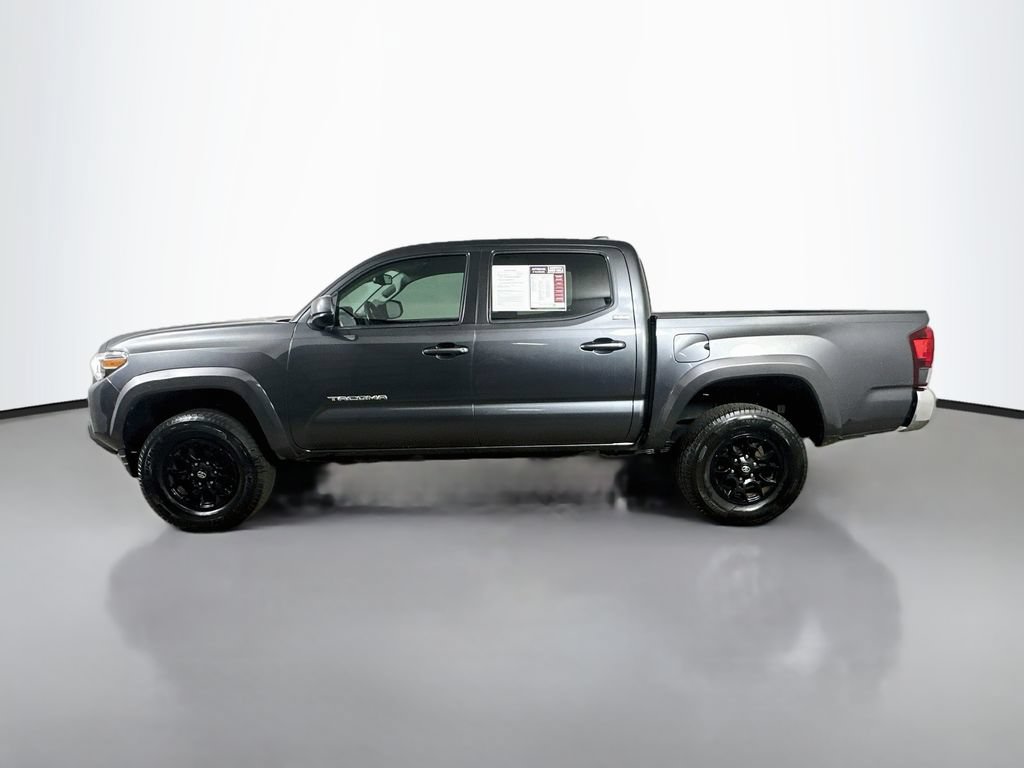 Used 2021 Toyota Tacoma SR5 RWD image 5