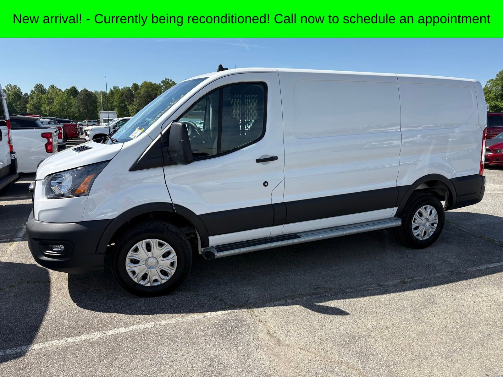 Used 2023 Ford Transit 250 Low Roof w/ Exterior Upgrade Package RWD image 4