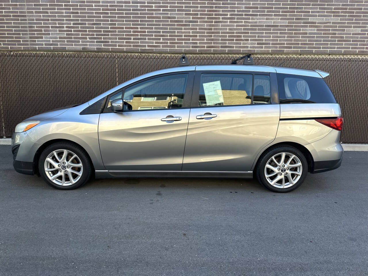 Used 2013 MAZDA MAZDA5 Touring FWD image 5
