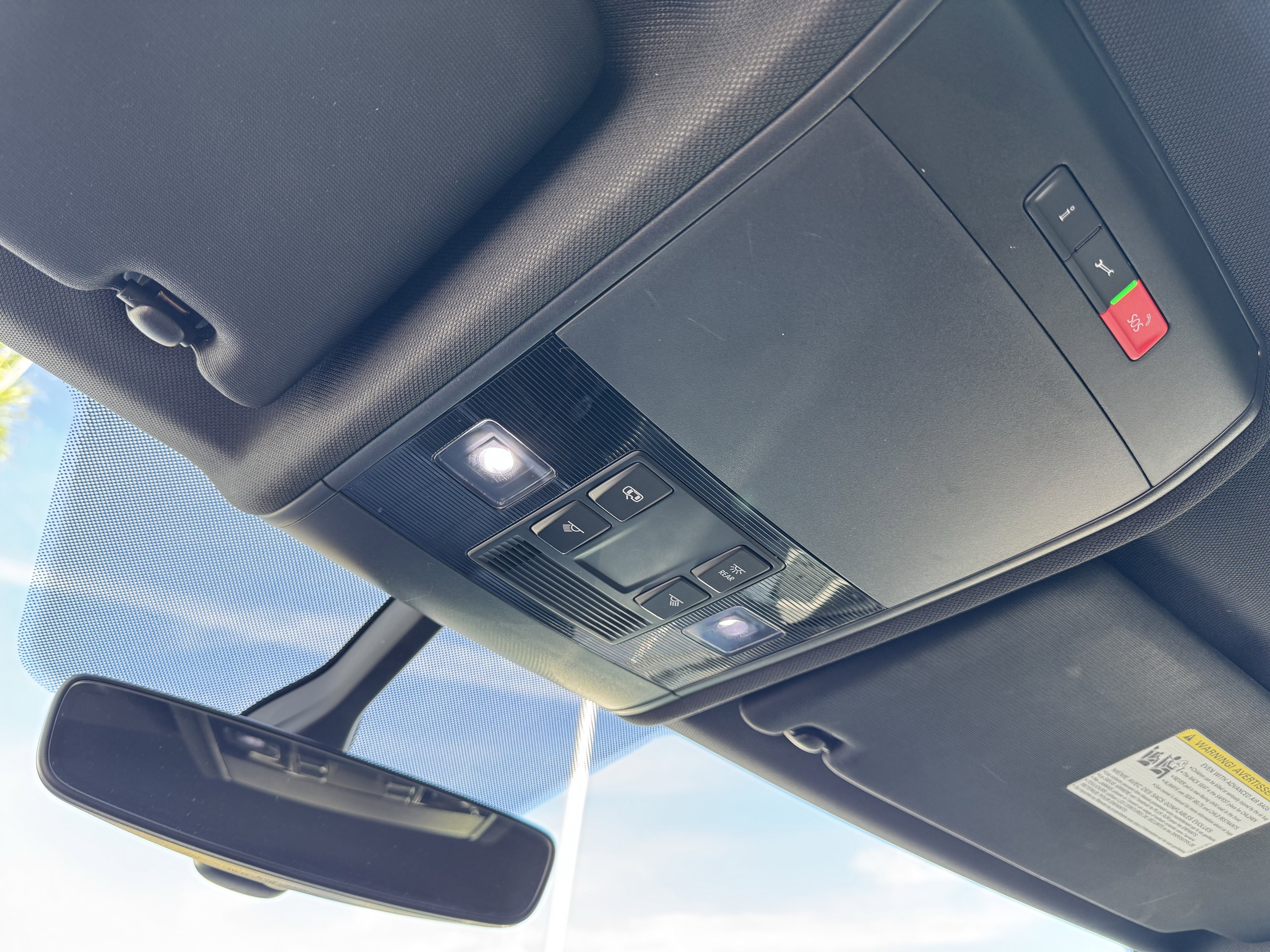 Used 2020 Volkswagen Atlas Cross Sport S image 29