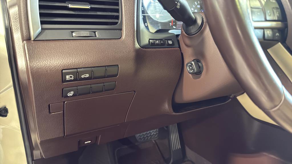 Used 2020 Lexus RX 350L Premium w/ Premium Package image 22