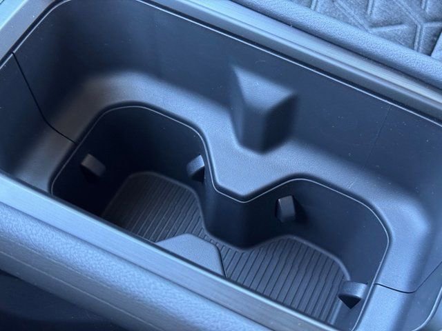 New 2026 Nissan Kicks SV w/ SV Premium Package image 18