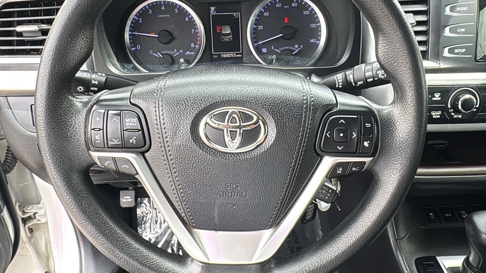 Used 2018 Toyota Highlander LE image 15