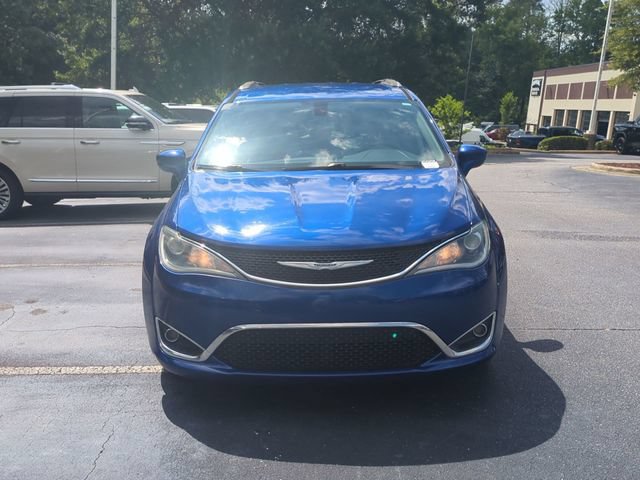 Used 2019 Chrysler Pacifica Touring-L w/ Tire & Wheel Group FWD image 8