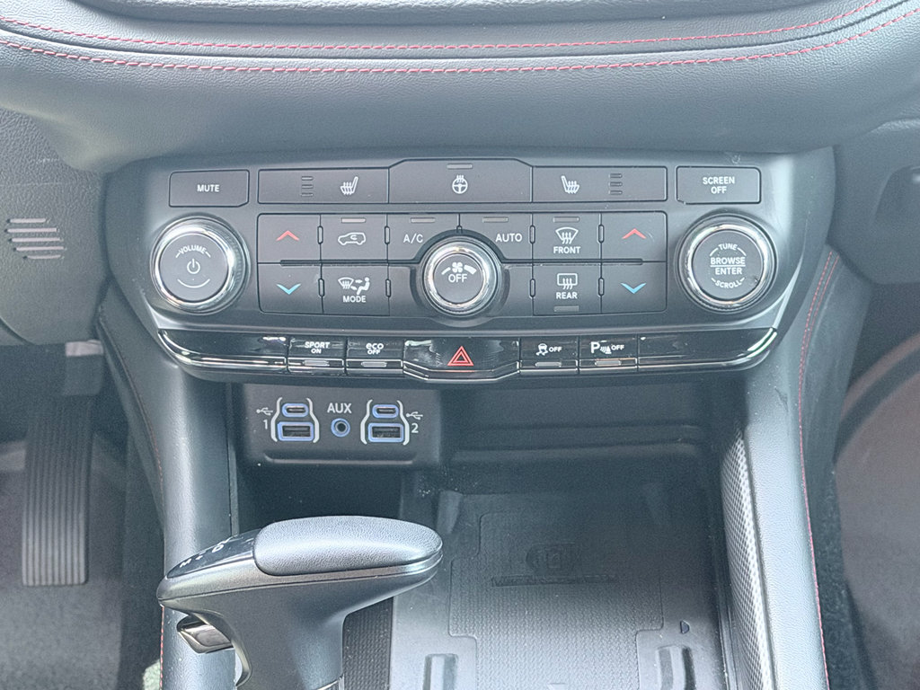 Used 2024 Dodge Durango R/T RWD image 19