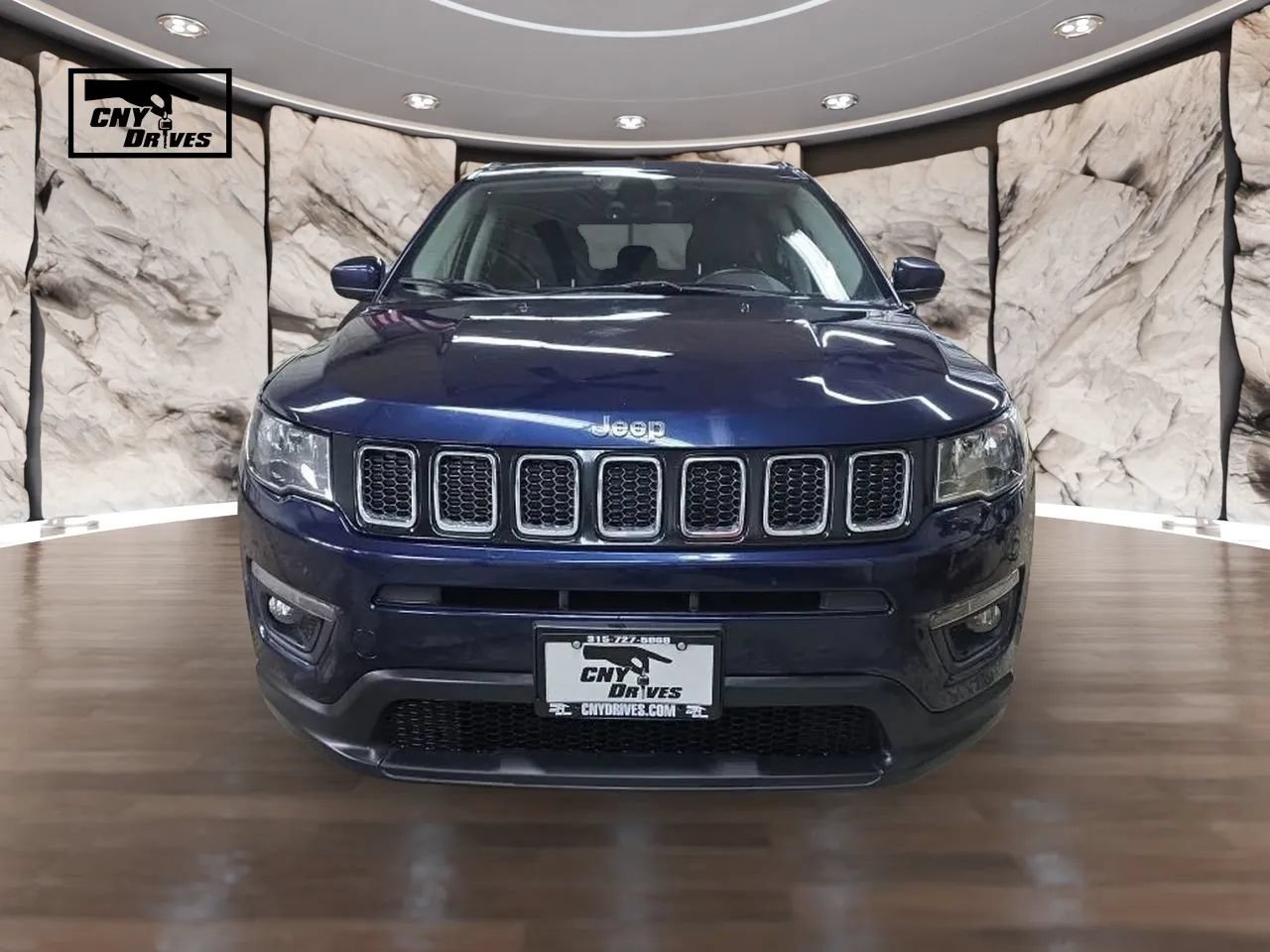 Used 2018 Jeep Compass Latitude w/ Popular Equipment Group AWD/4WD image 2