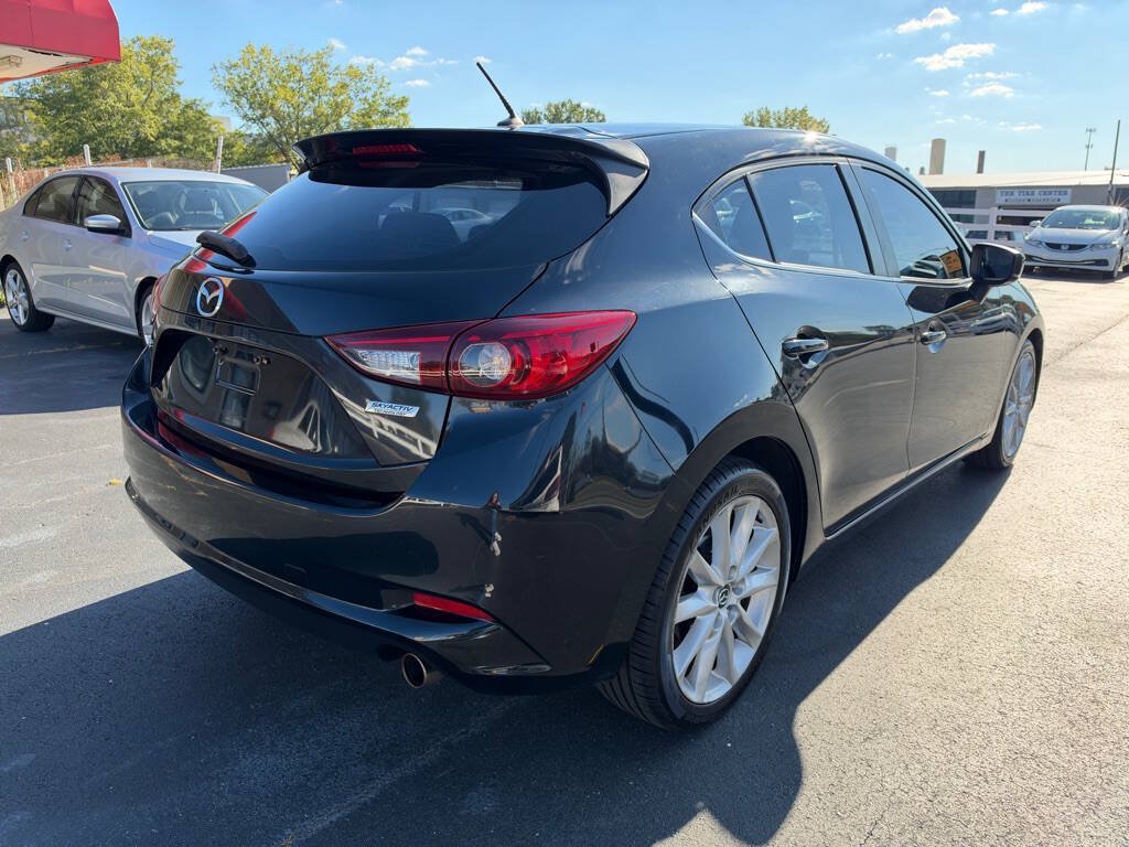 Used 2017 MAZDA MAZDA3 Touring FWD image 7