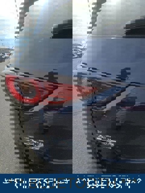 Used 2019 MAZDA CX-5 Touring image 4