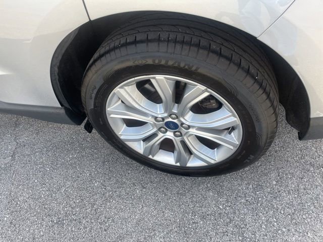 Used 2022 Ford Edge Titanium AWD/4WD image 15