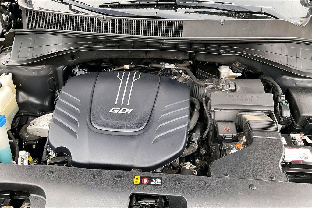 Used 2017 Kia Sorento LX image 11