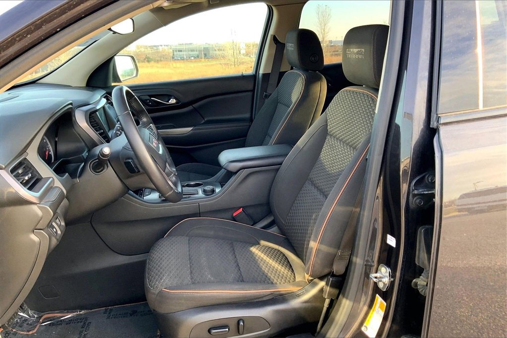 Used 2017 GMC Acadia SLE w/ Driver Alert Package I image 9