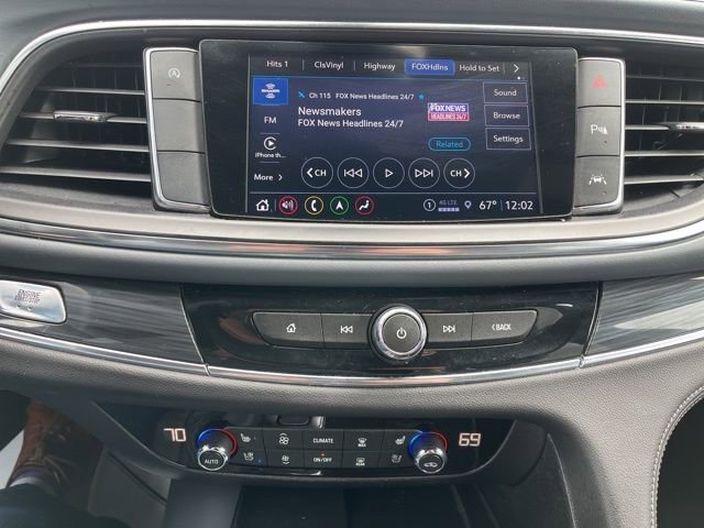 Used 2024 Buick Enclave Premium FWD image 31