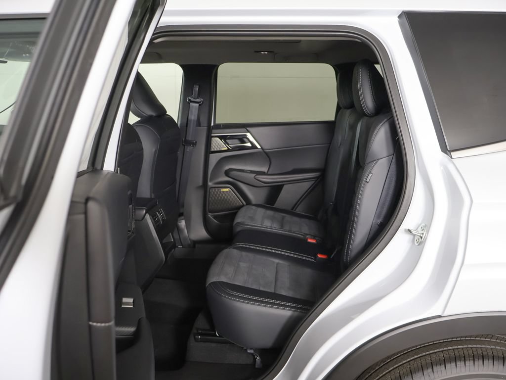 New 2026 Mitsubishi Outlander SE AWD/4WD image 33