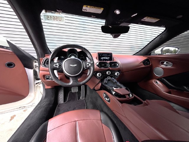 Used 2020 Aston Martin V8 Vantage Coupe RWD image 13