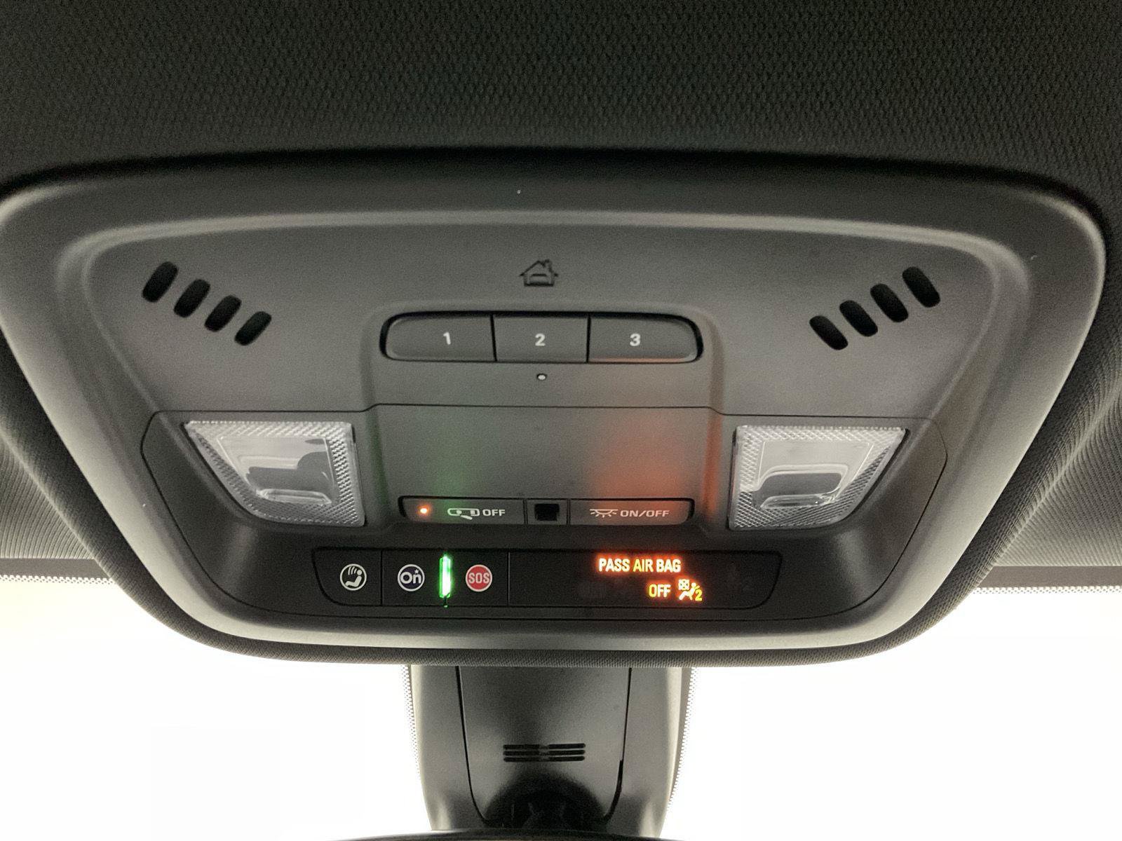 Certified 2023 Chevrolet Traverse LT FWD image 18