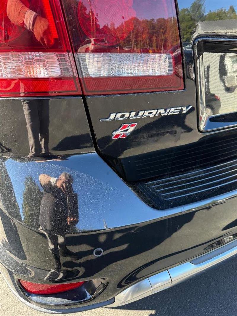 Used 2018 Dodge Journey Crossroad w/ Nav & Sun Group image 35