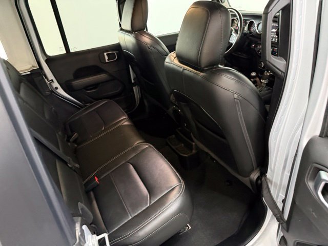 Used 2022 Jeep Wrangler Unlimited Sahara w/ Cold Weather Group AWD/4WD image 40
