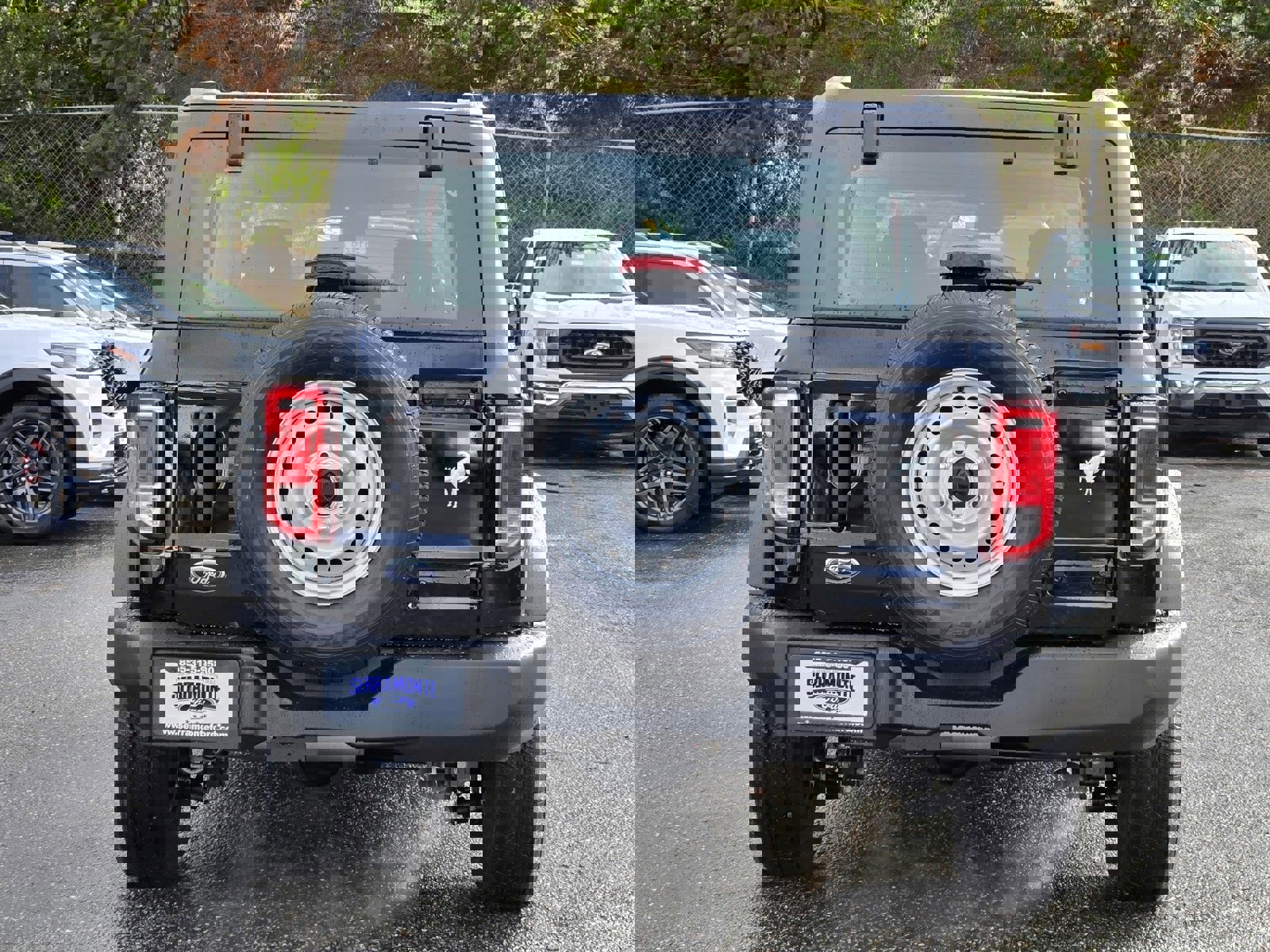 New 2025 Ford Bronco 4-Door image 5