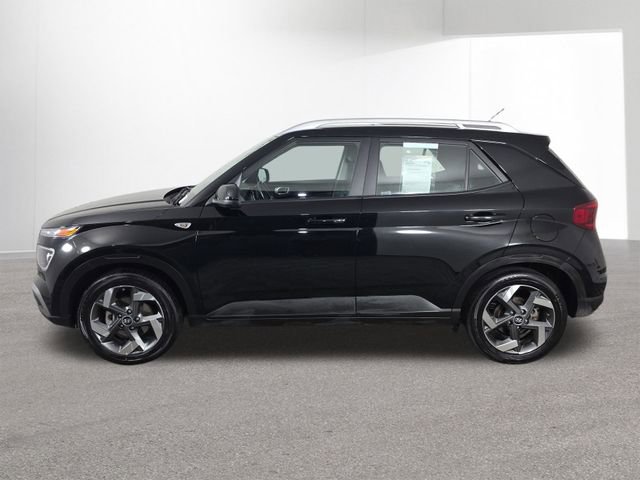 Used 2025 Hyundai Venue SEL image 14