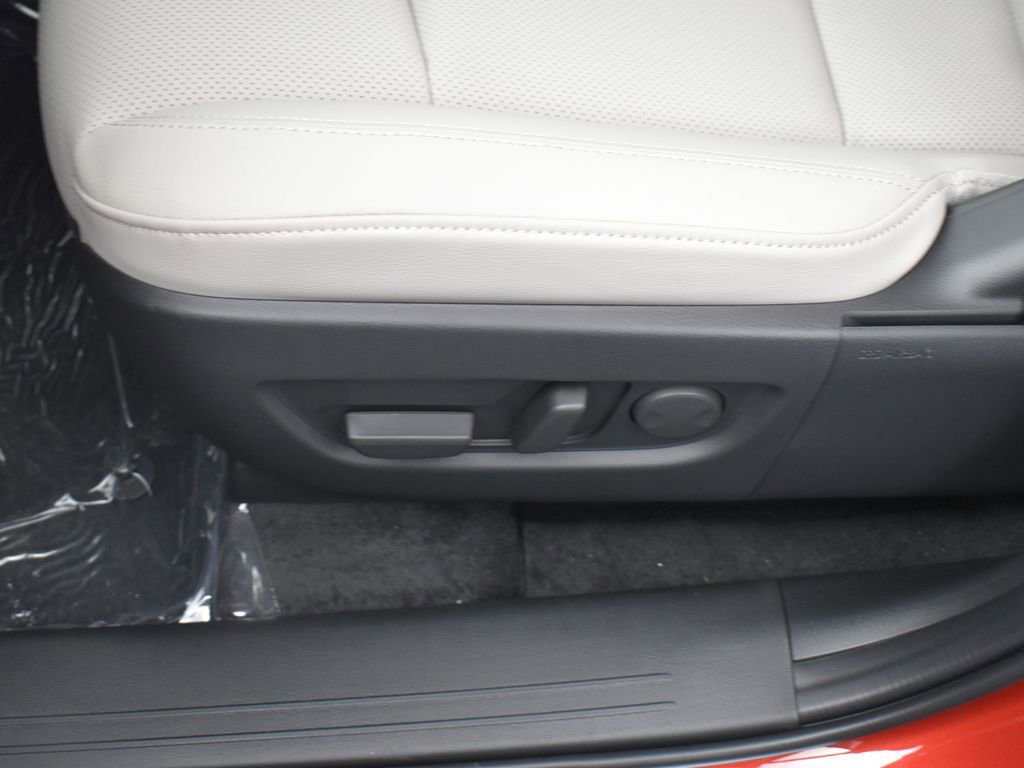 Certified 2025 MAZDA CX-90 3.3 Turbo w/ Preferred Package image 11