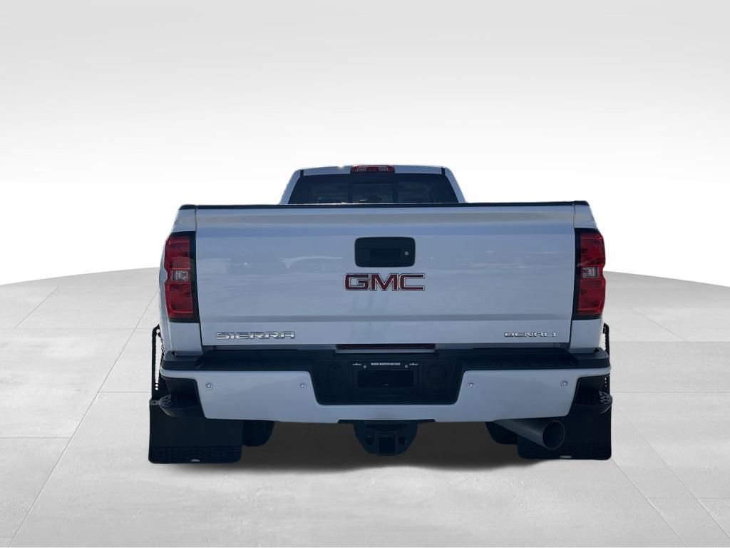 Used 2019 GMC Sierra 3500 Denali w/ Duramax Plus Package image 16