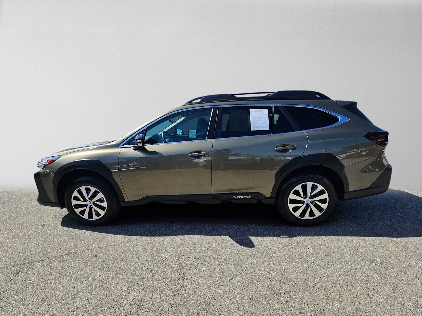 Certified 2024 Subaru Outback Premium AWD/4WD image 6