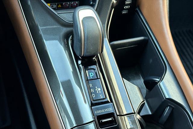 Certified 2025 Toyota Crown Signia image 23