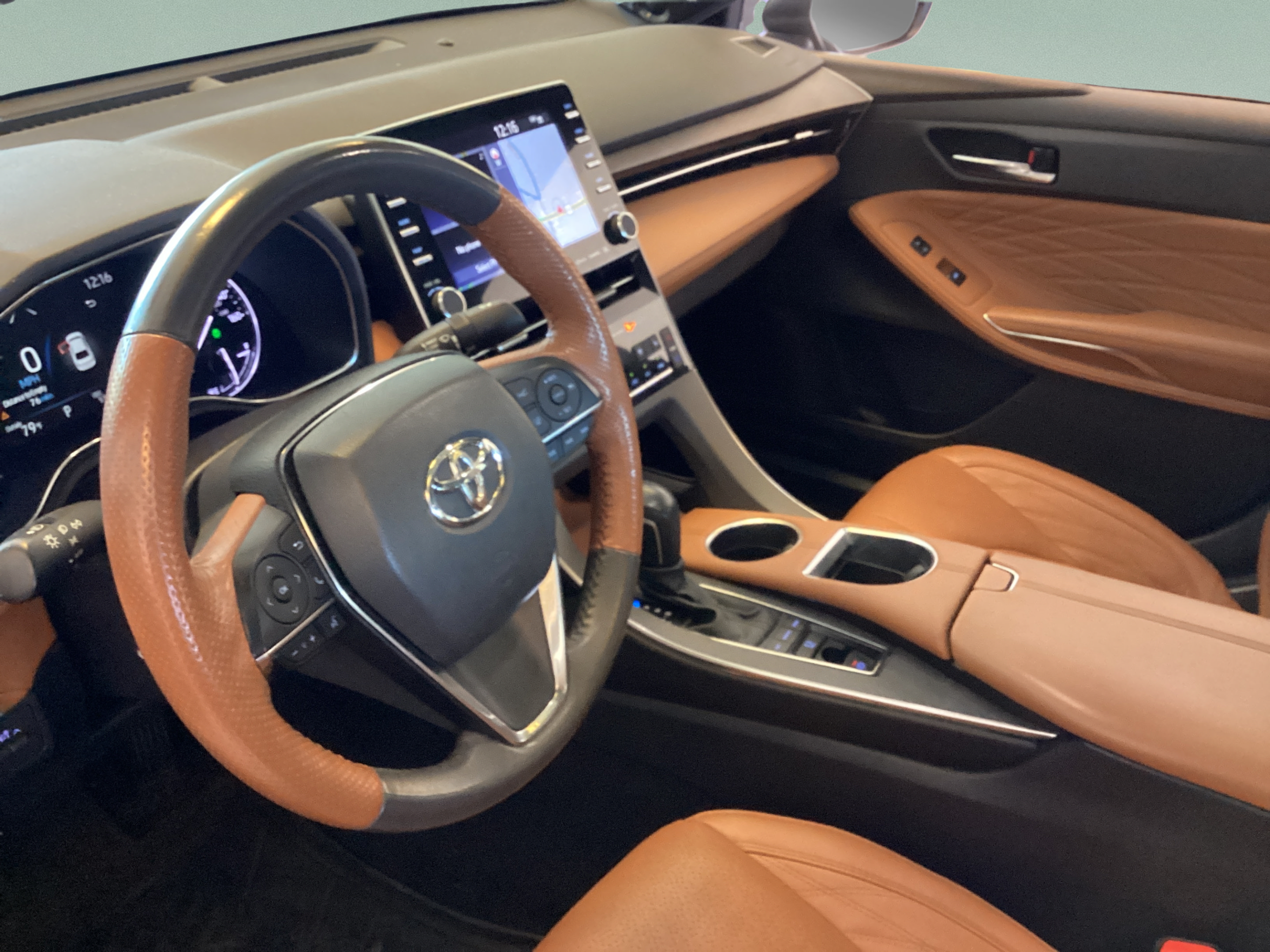 Certified 2022 Toyota Avalon Limited w/ Advanced Safety Package FWD image 16