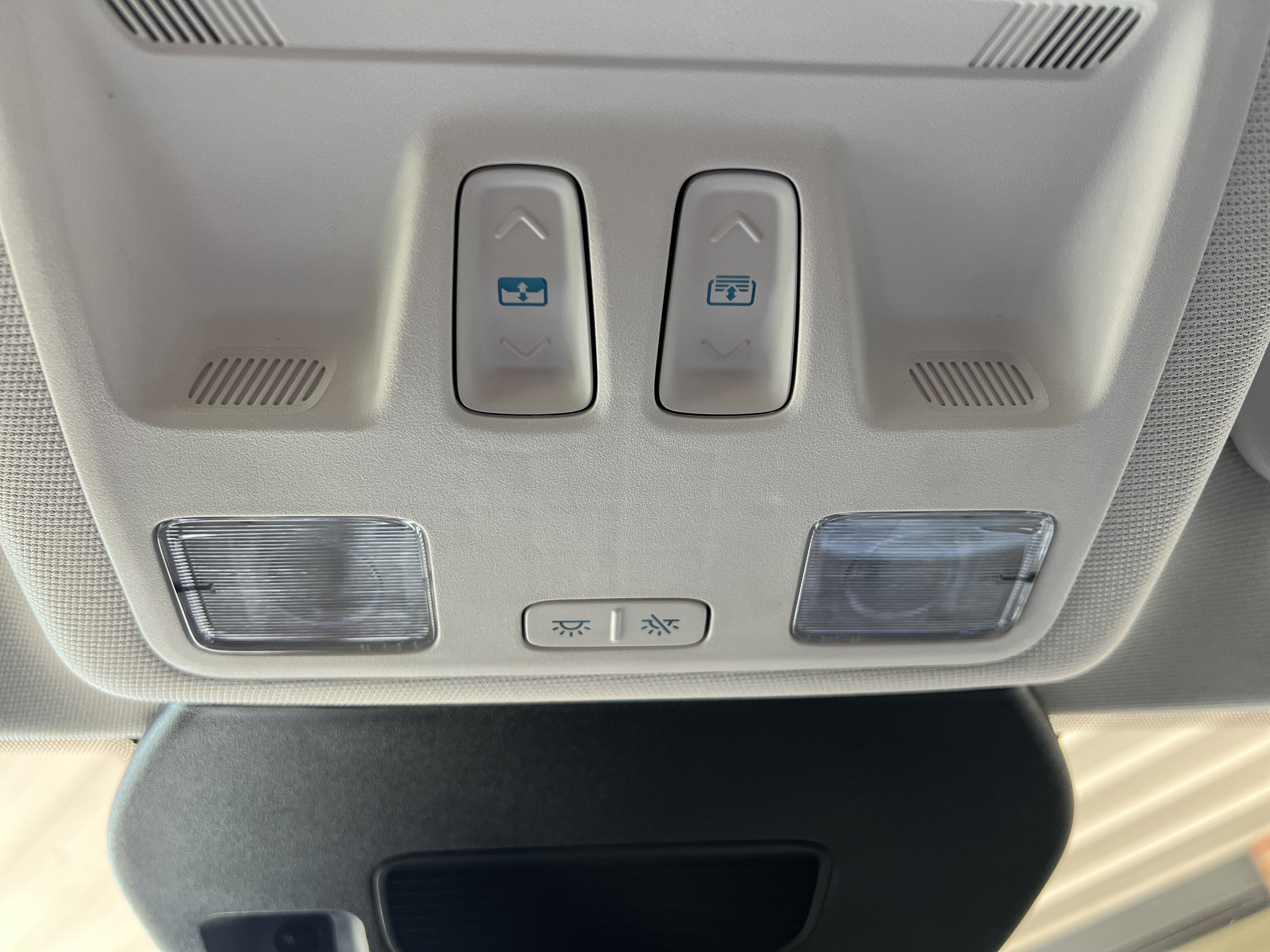 Used 2023 Ford Escape Platinum AWD/4WD image 44