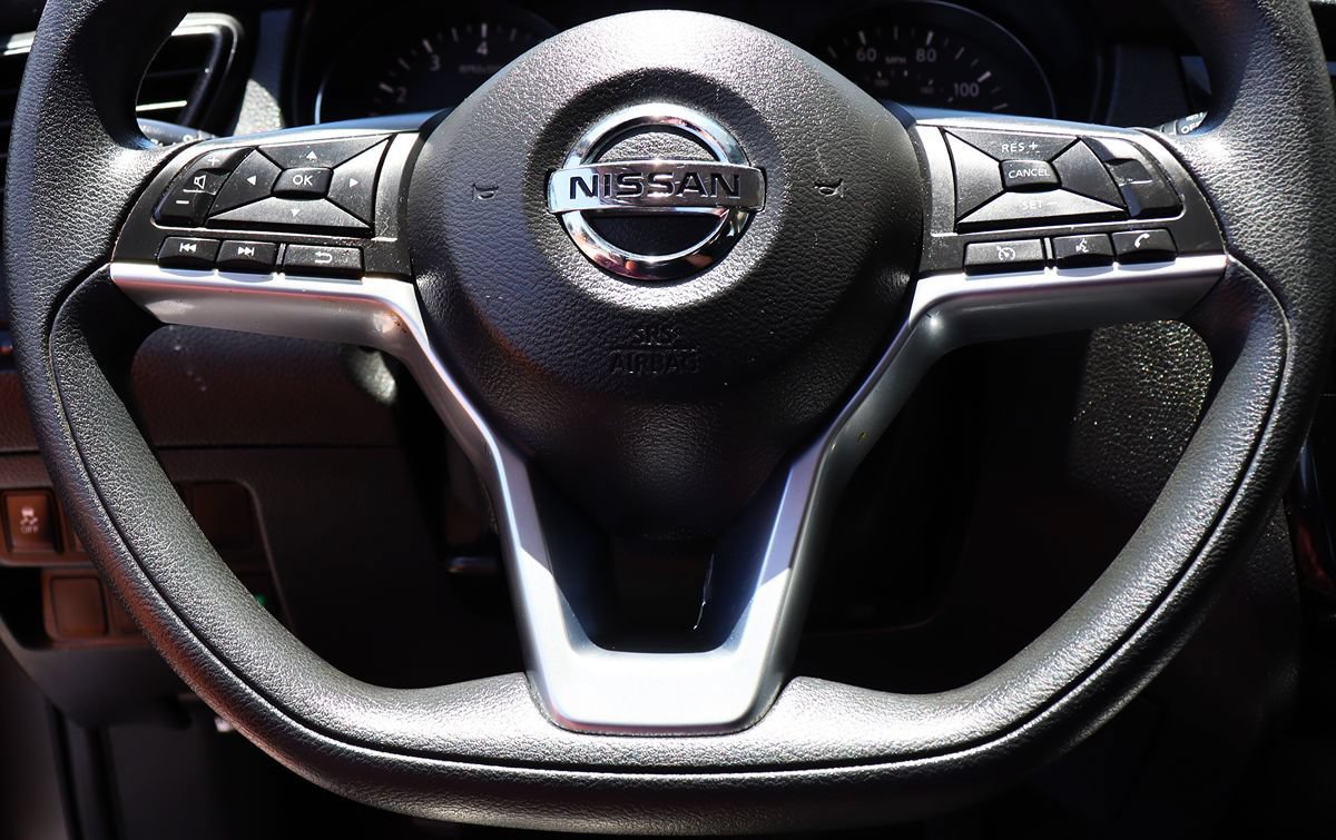 Used 2019 Nissan Rogue Sport SV FWD image 53