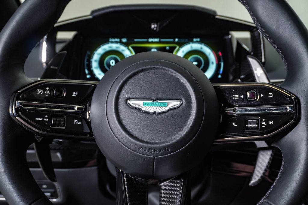 Used 2026 Aston Martin V8 Vantage S RWD image 25