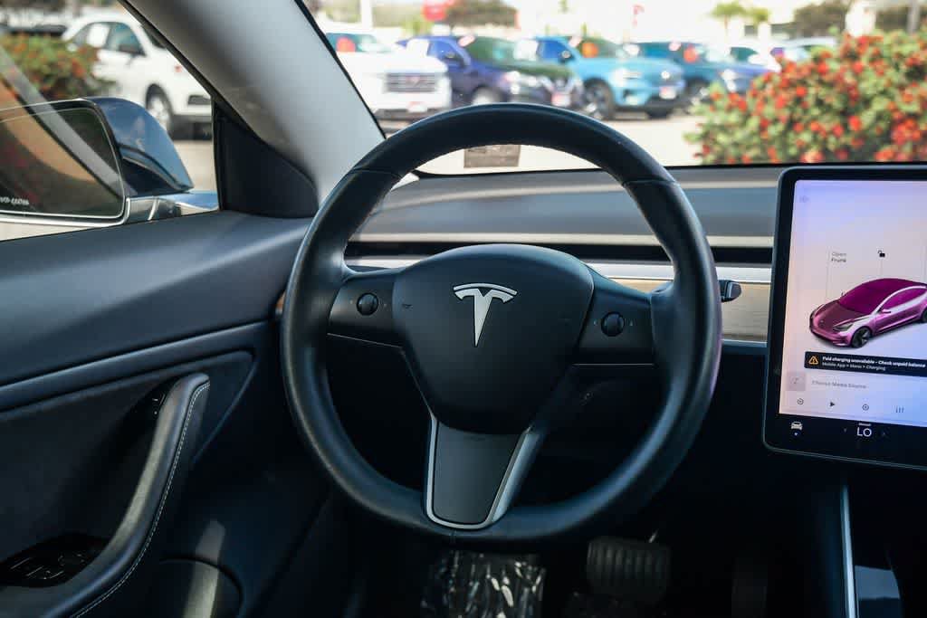 Used 2018 Tesla Model 3 Long Range RWD image 13