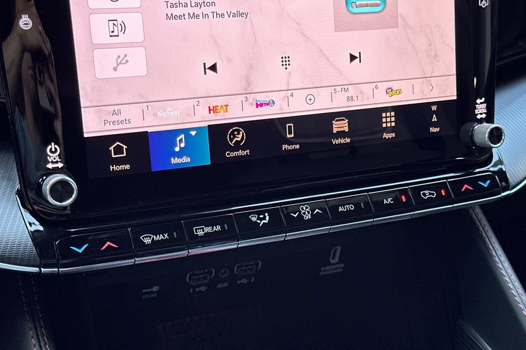 New 2026 Jeep Grand Wagoneer L Summit AWD/4WD image 22