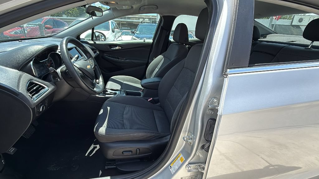 Used 2019 Chevrolet Cruze LT w/ LT Fleet Convenience Package FWD image 23