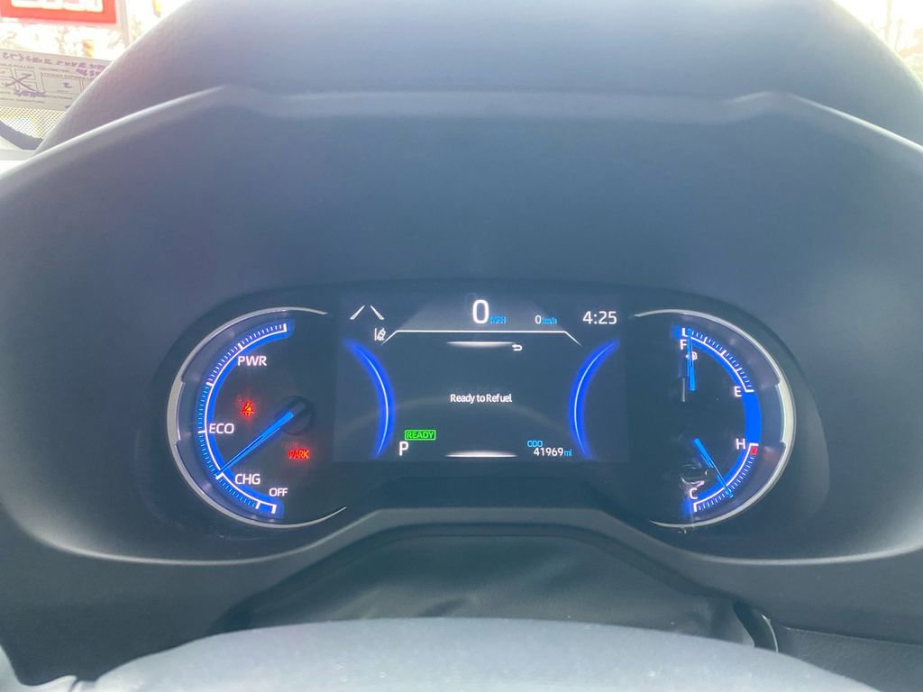 Used 2024 Toyota RAV4 LE image 16