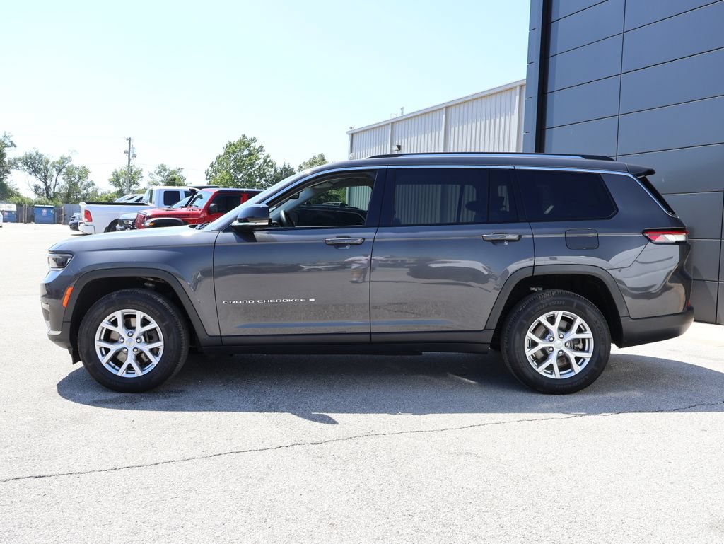 Used 2021 Jeep Grand Cherokee L Limited AWD/4WD image 2