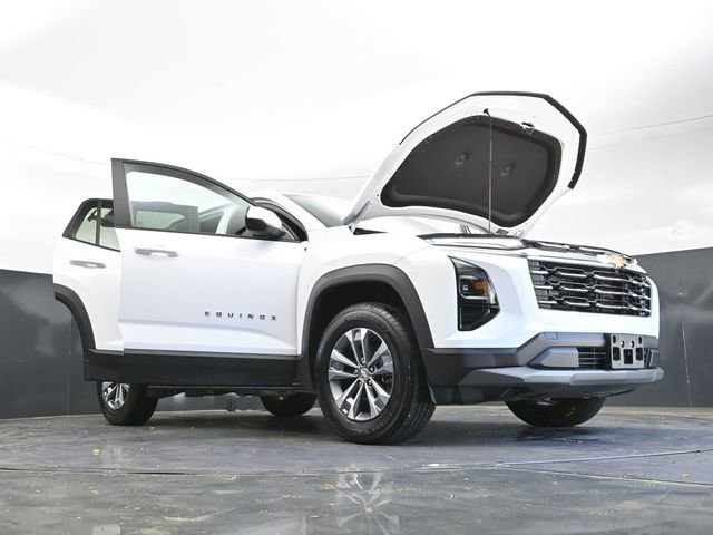 Used 2025 Chevrolet Equinox LT FWD image 44